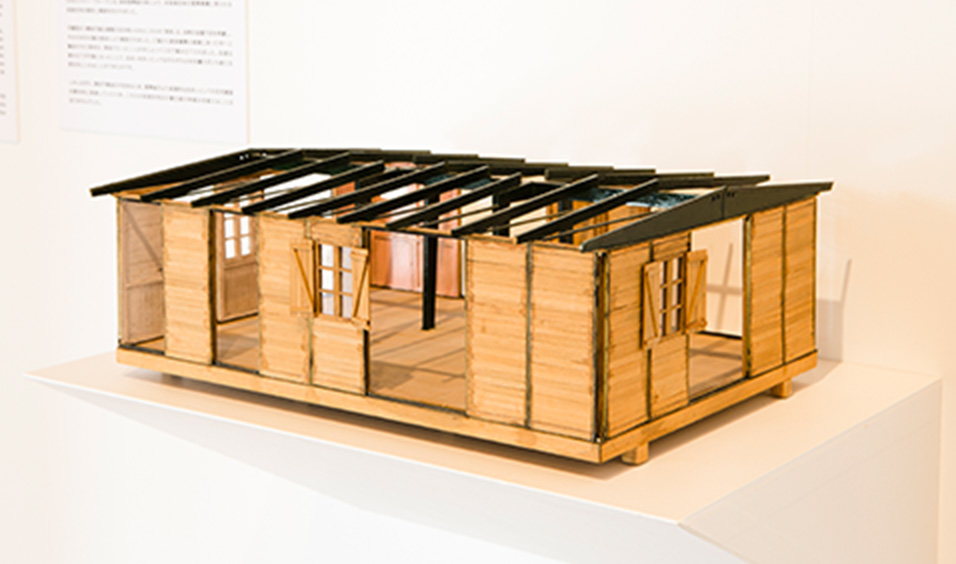 ジャン・プルーヴェ：組立と解体のデザイン展覧会風景
